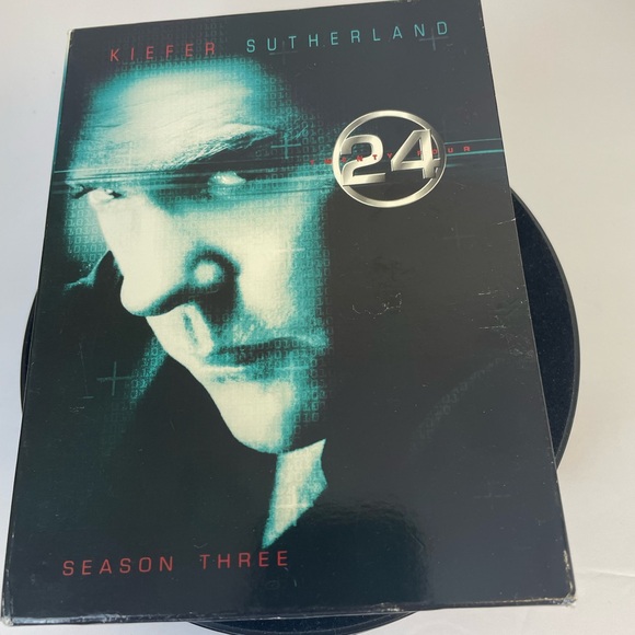 24 Complete Third Season DVD set - Picture 2 of 6